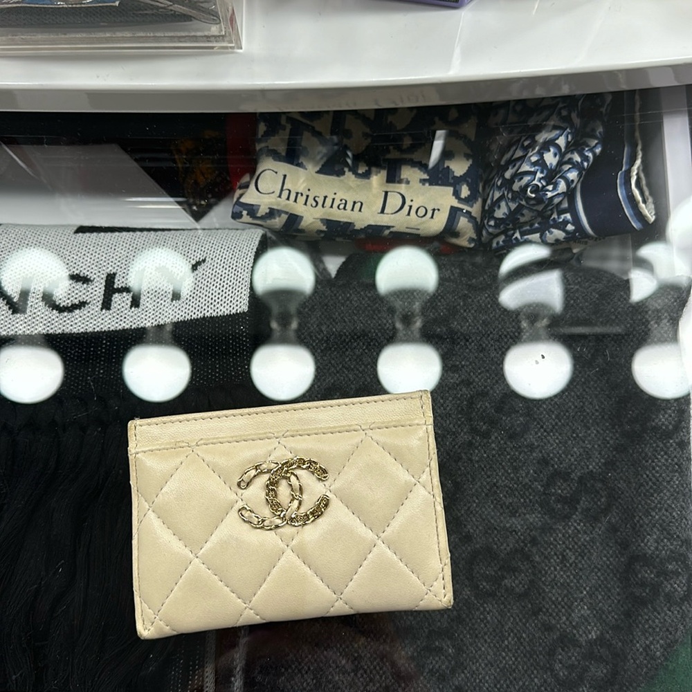 Authentic Chanell cardholder